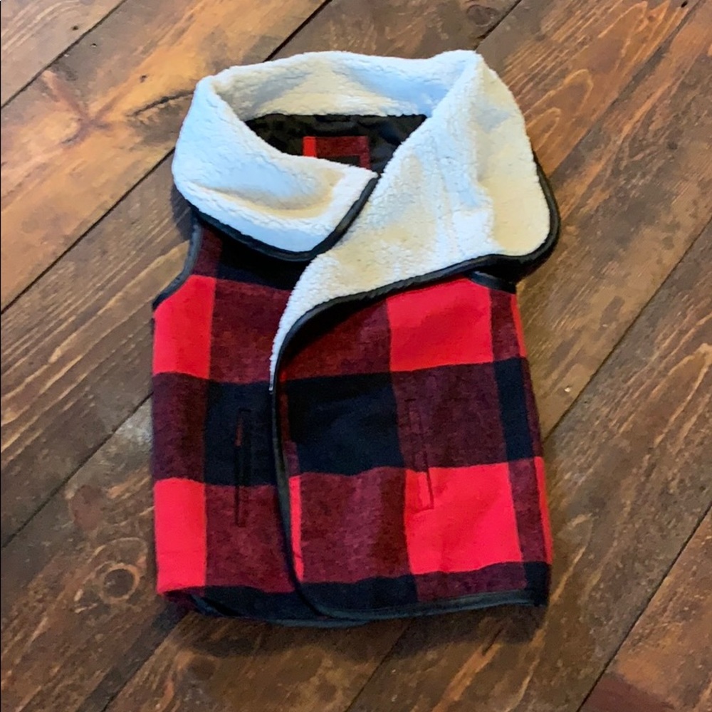 Beautiful vest!! Buffalo Check with soft lining - Picture 2 of 4